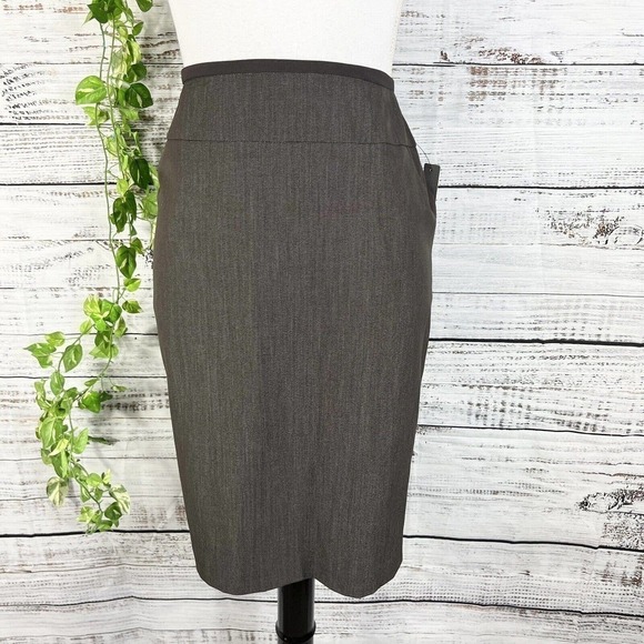 Worthington Skirt size 8 Chocolate Brown Straight Pencil Knee Career Suit Slim - Picture 1 of 9